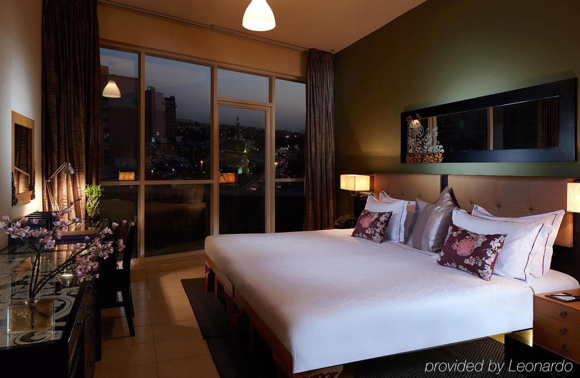 Ziqoo Hotel Apartments Dubai Bagian luar foto